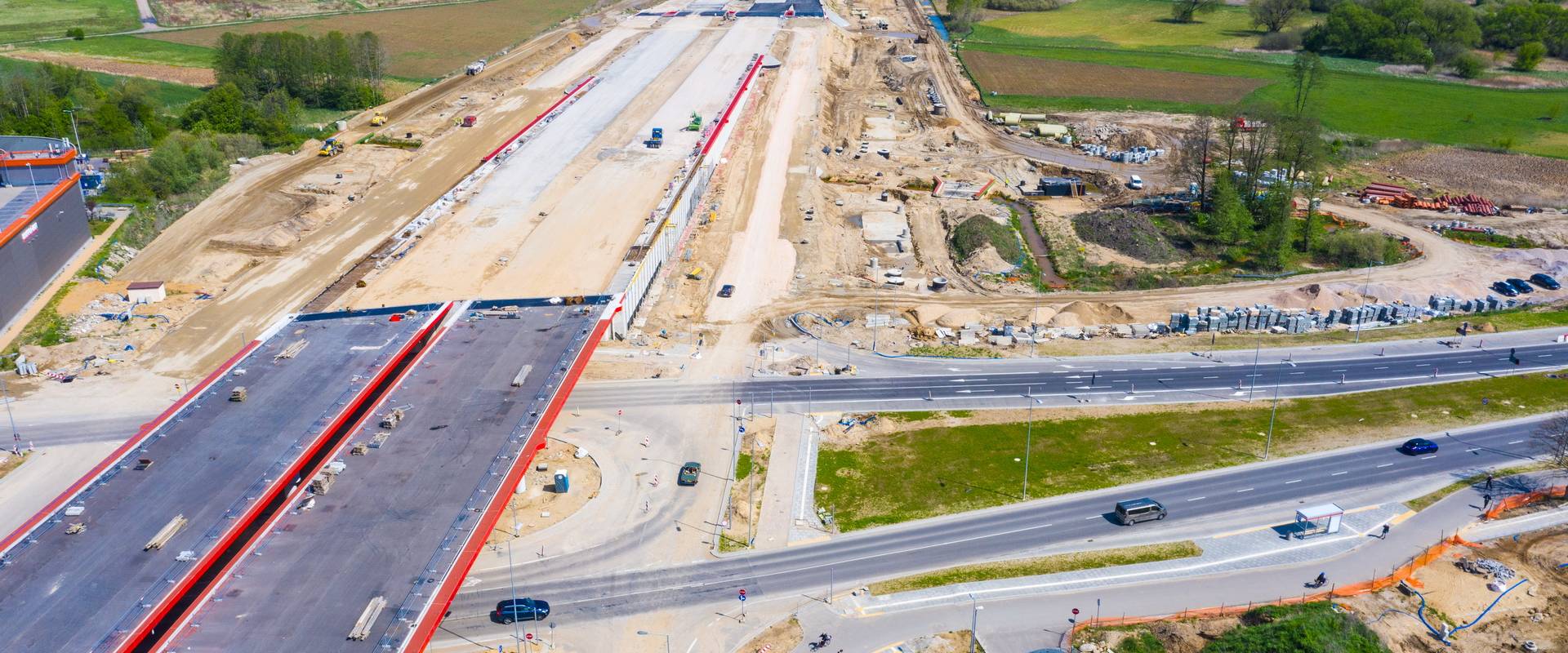 Partenerul tău în construcții, drumuri şi infrastructură